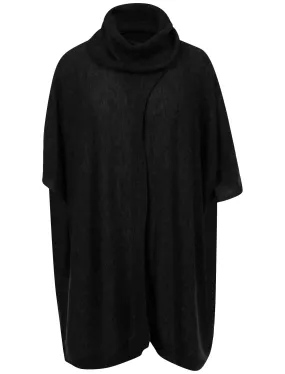 Amara Reya Charli black poncho