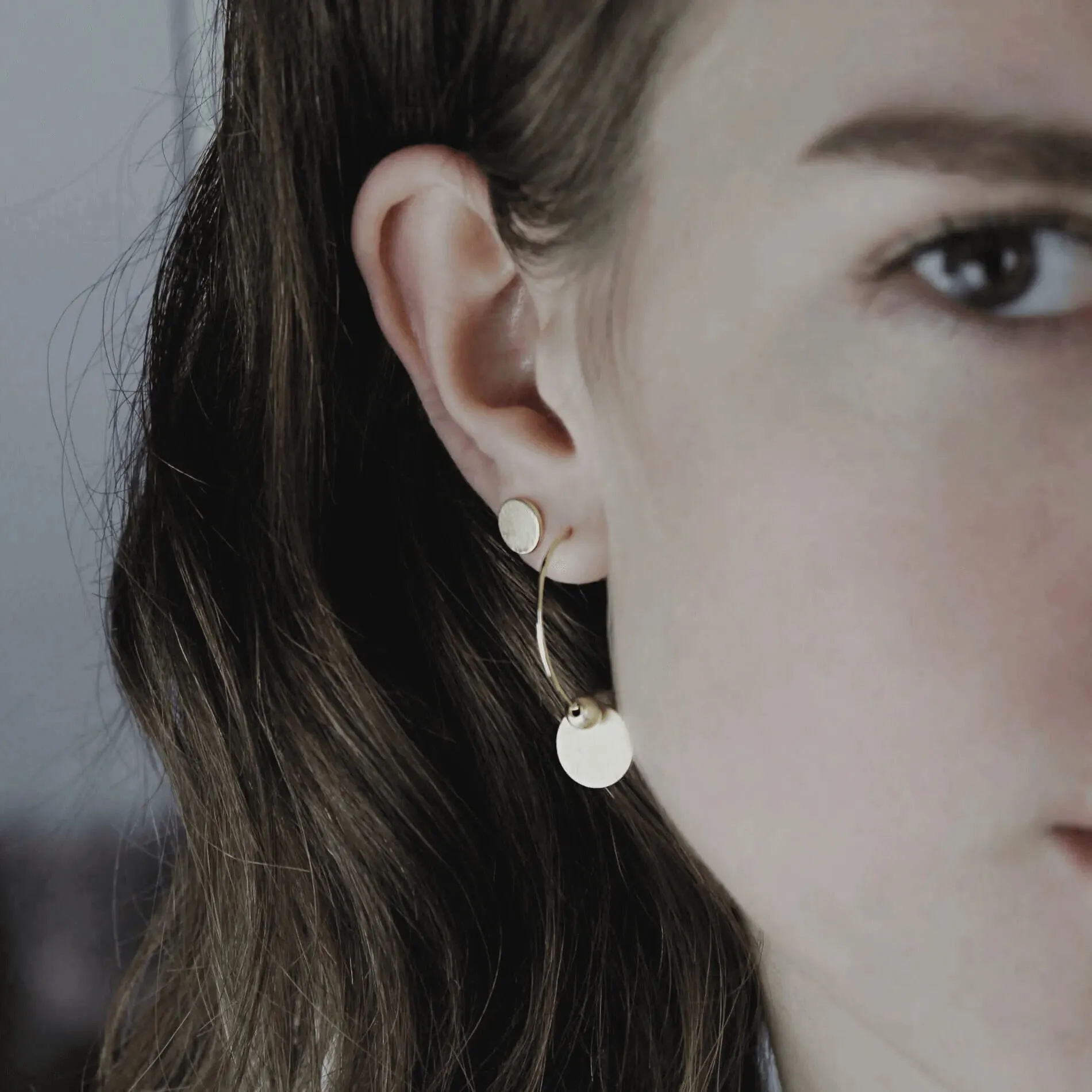 Theia Small Dot Earring Gold Plating